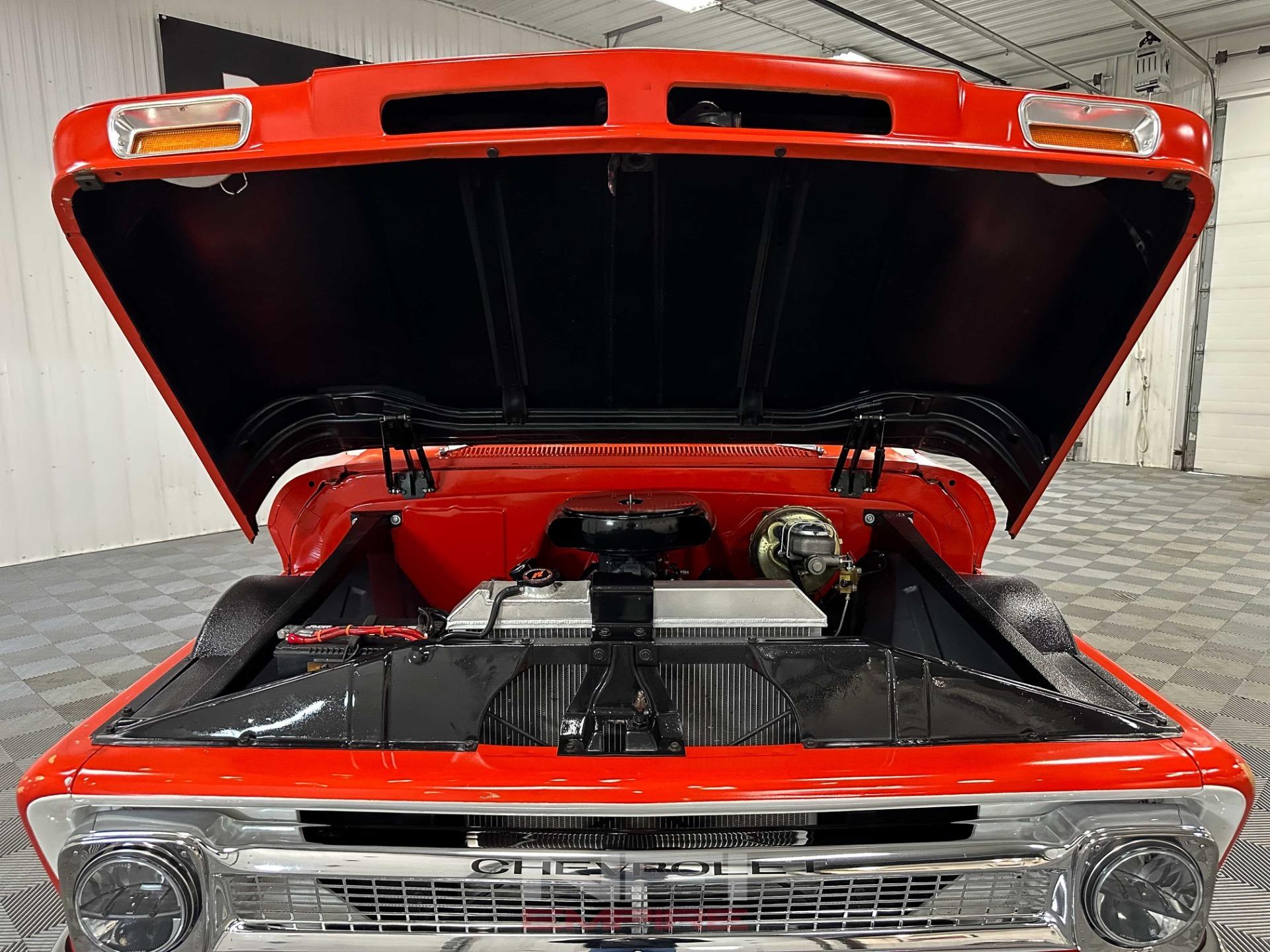 Custom 1965 Chevrolet C10 Stepside