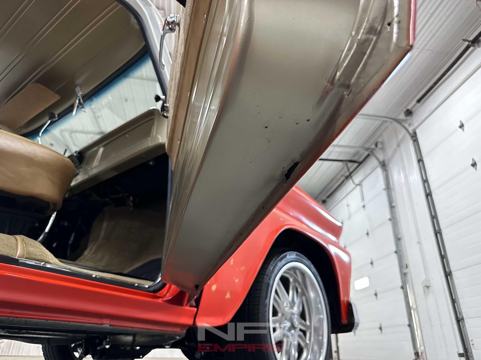 Custom 1965 Chevrolet C10 Stepside