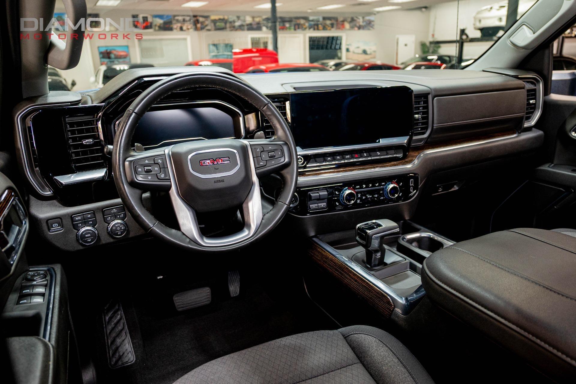 2024 GMC Sierra 1500 Elevation