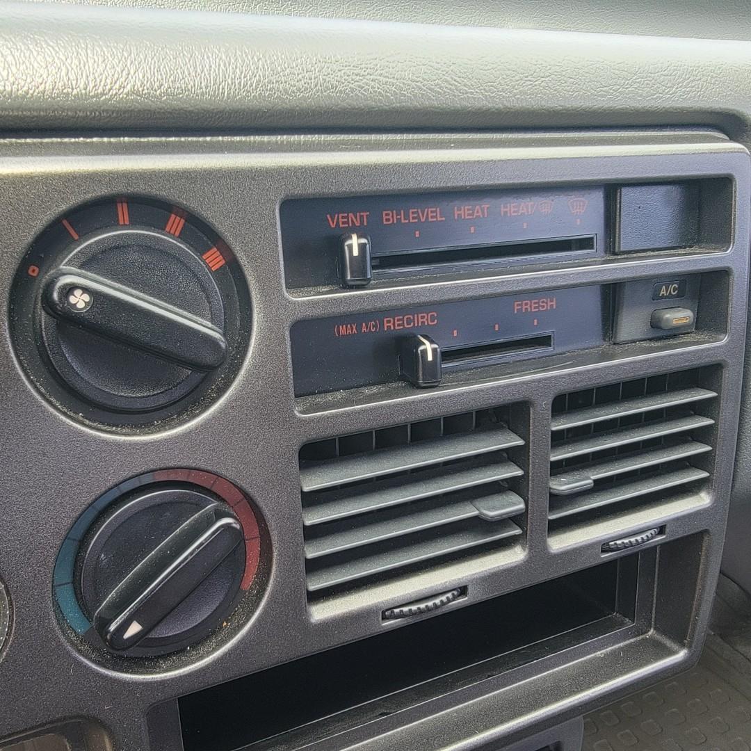 1989 Mazda B2200 Cab Plus