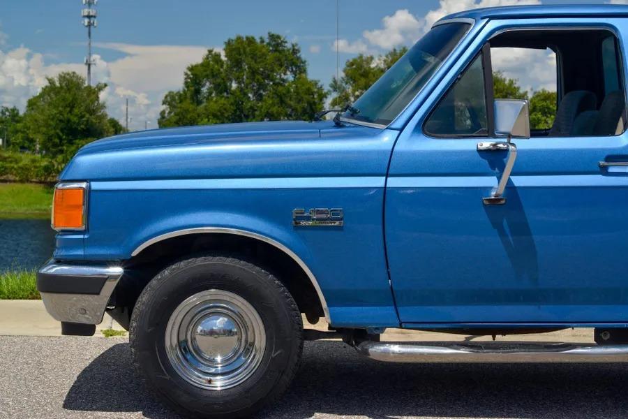 1991 Ford F-150 XLT Lariat