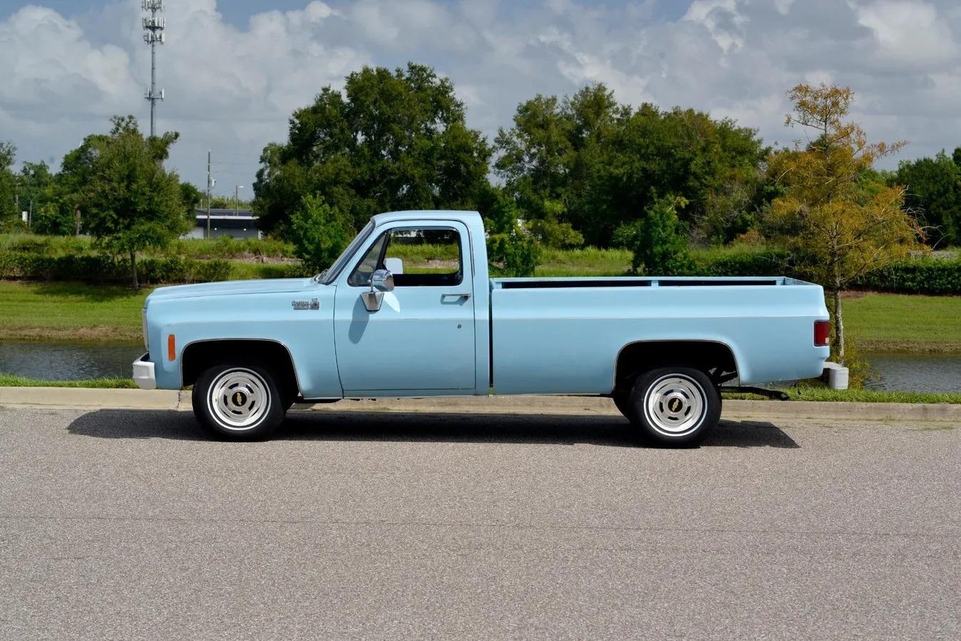 1976 Chevrolet C10 Custom Deluxe