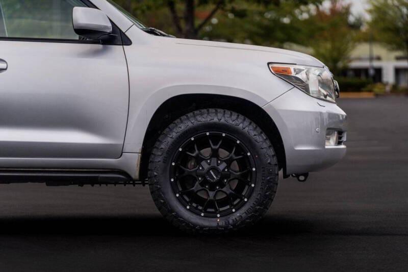 2011 Toyota Land Cruiser