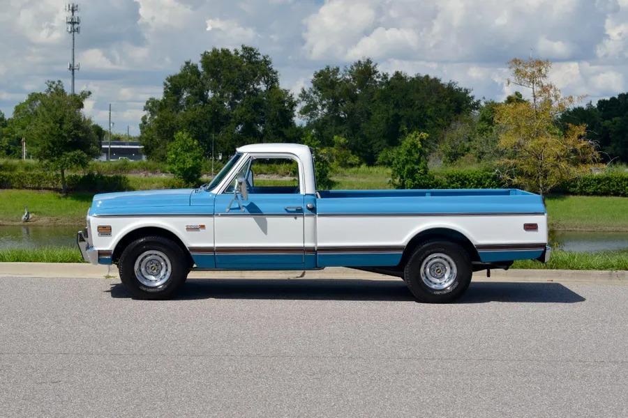 1972 Chevrolet C10 Camper Special - 2