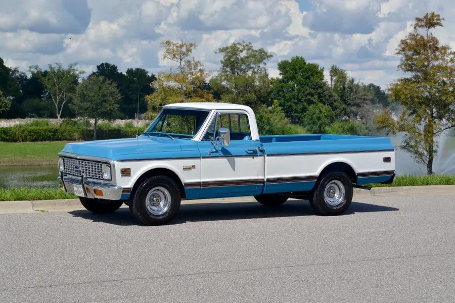 1972 Chevrolet C10 Camper Special - 3