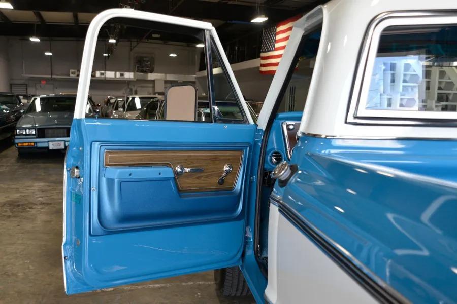 1972 Chevrolet C10 Camper Special