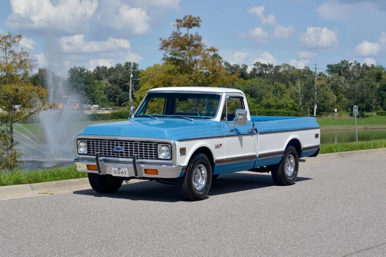 1972 Chevrolet C10 Camper Special