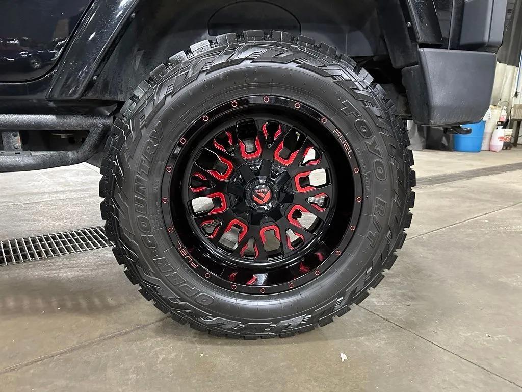 2015 Jeep Wrangler Unlimited Sahara - 5