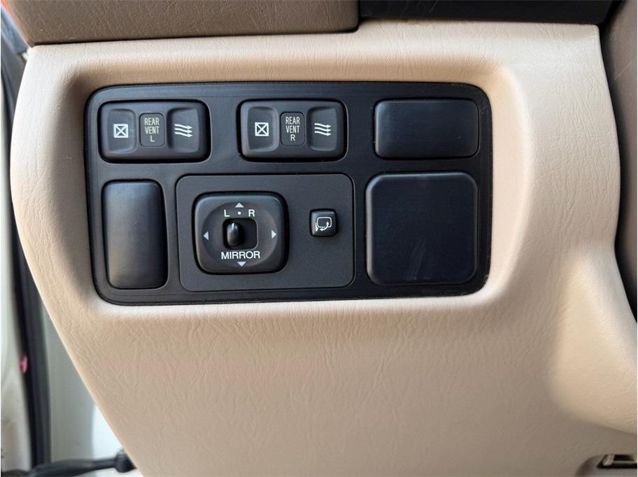 2001 Lexus LX 470
