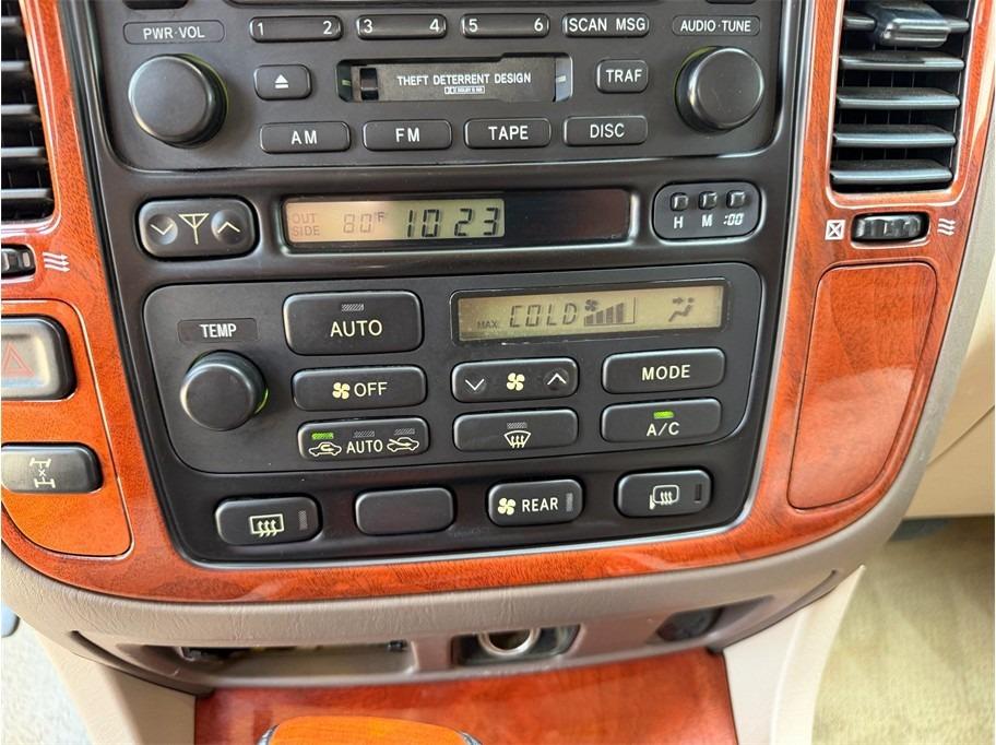 2001 Lexus LX 470