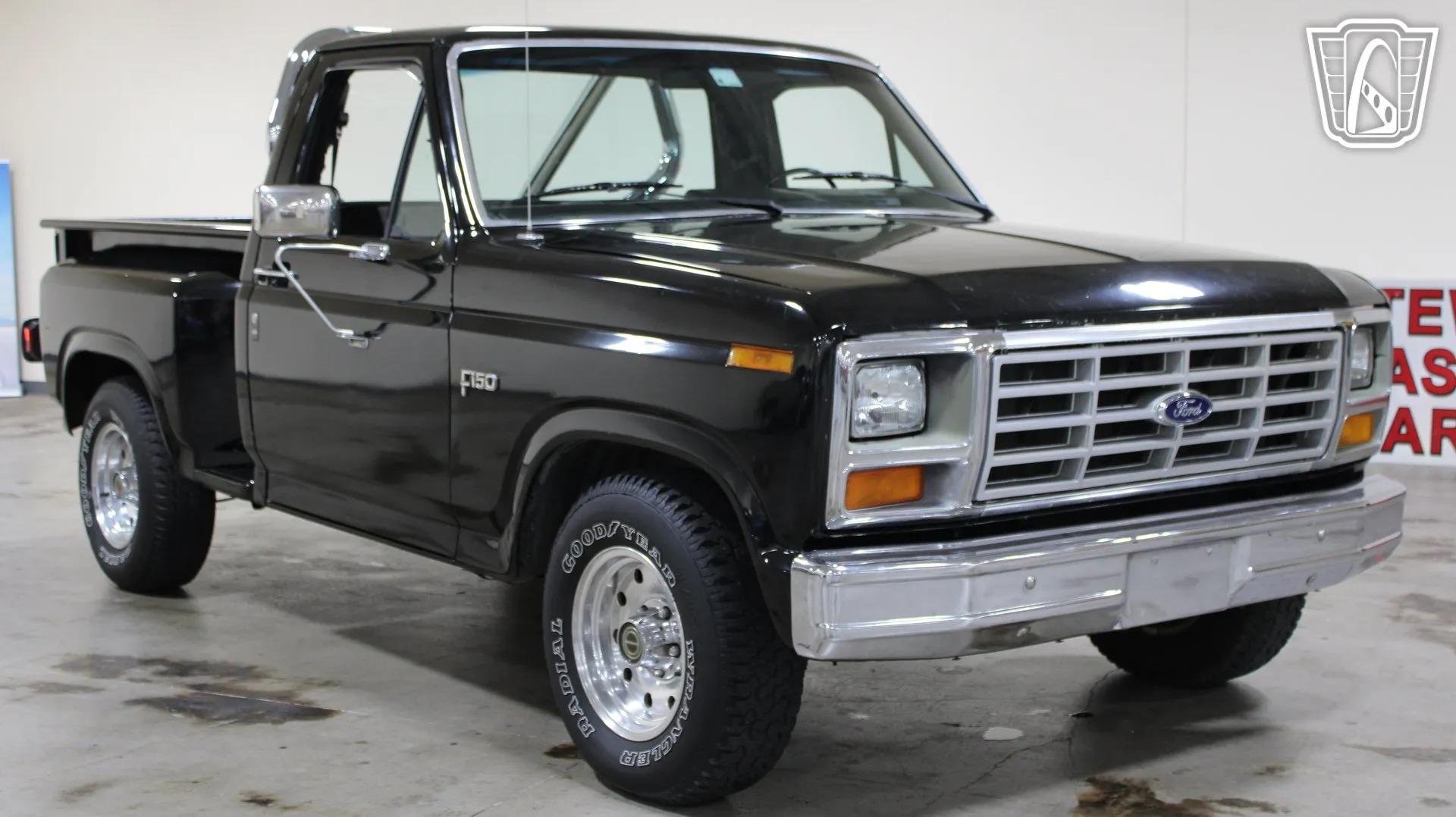 1984 Ford F-150 XLT - 3