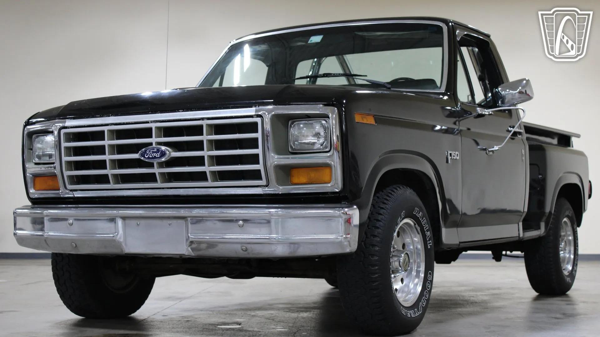 1984 Ford F-150 XLT - 5