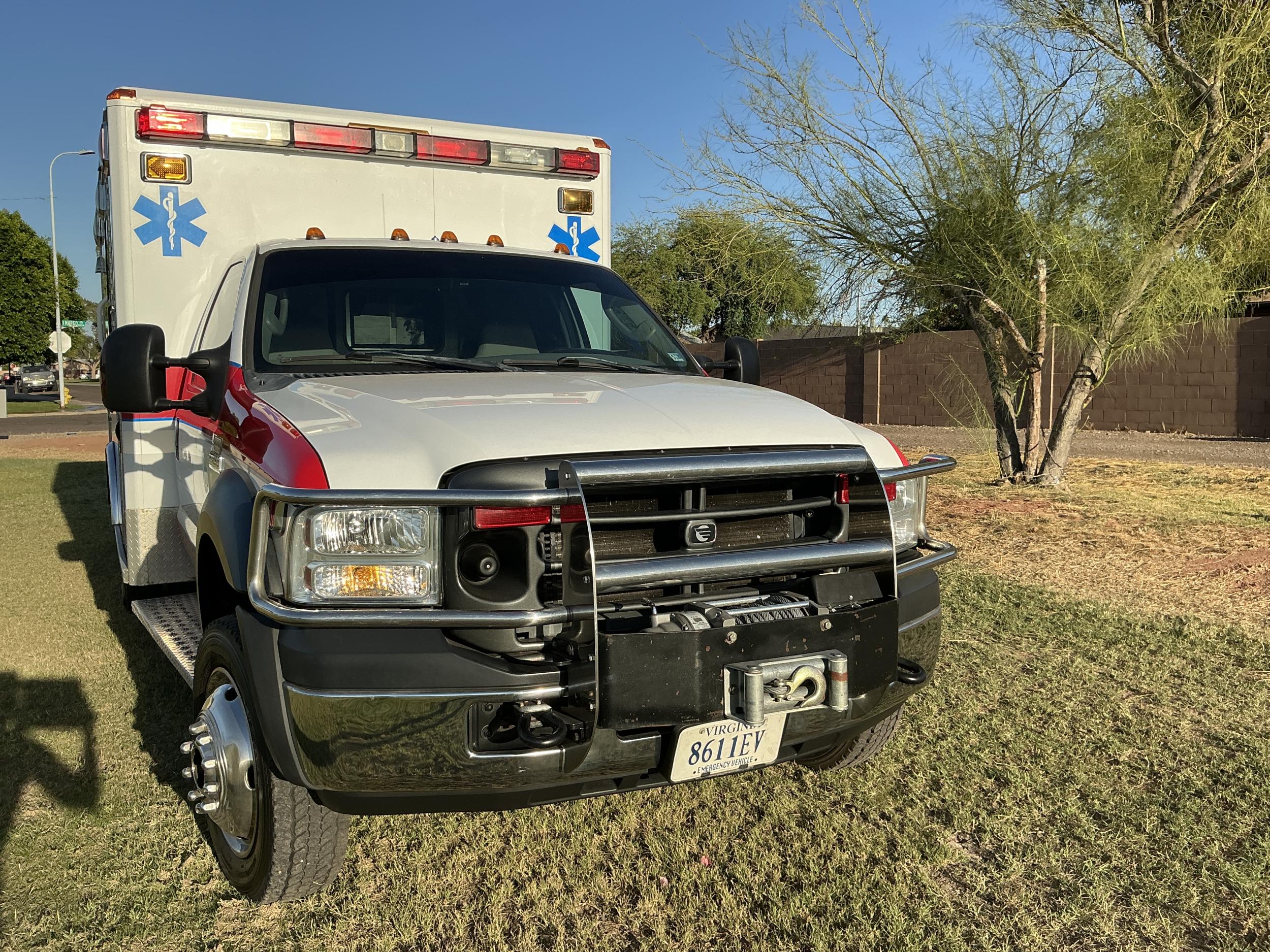 2007 Ford F-450 XLT Ambulance - 2
