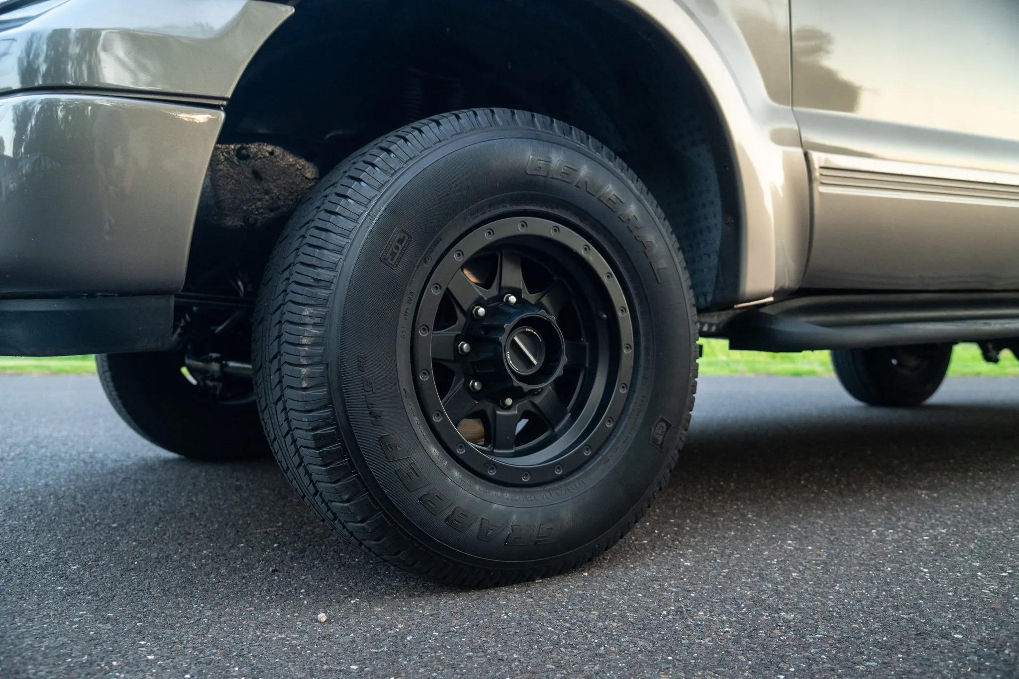 2005 Ford Excursion Eddie Bauer Power Stroke 4×4