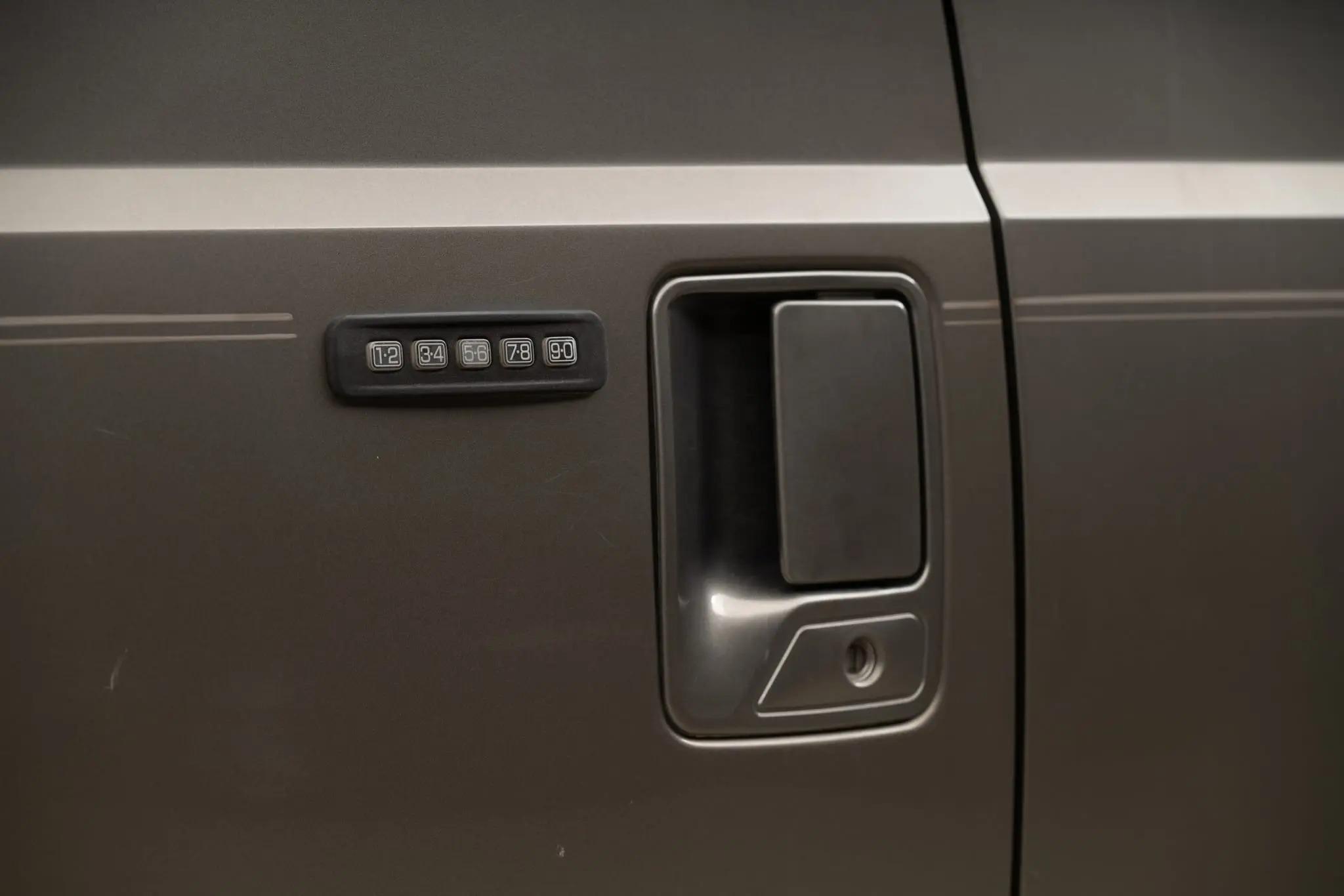 2005 Ford Excursion Eddie Bauer Power Stroke 4×4
