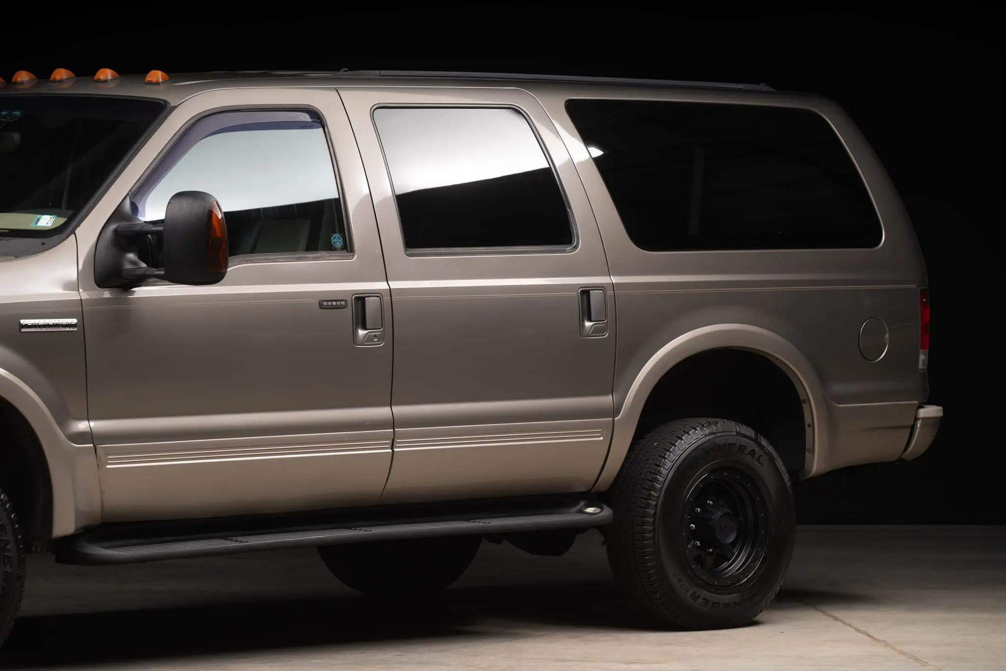 2005 Ford Excursion Eddie Bauer Power Stroke 4×4