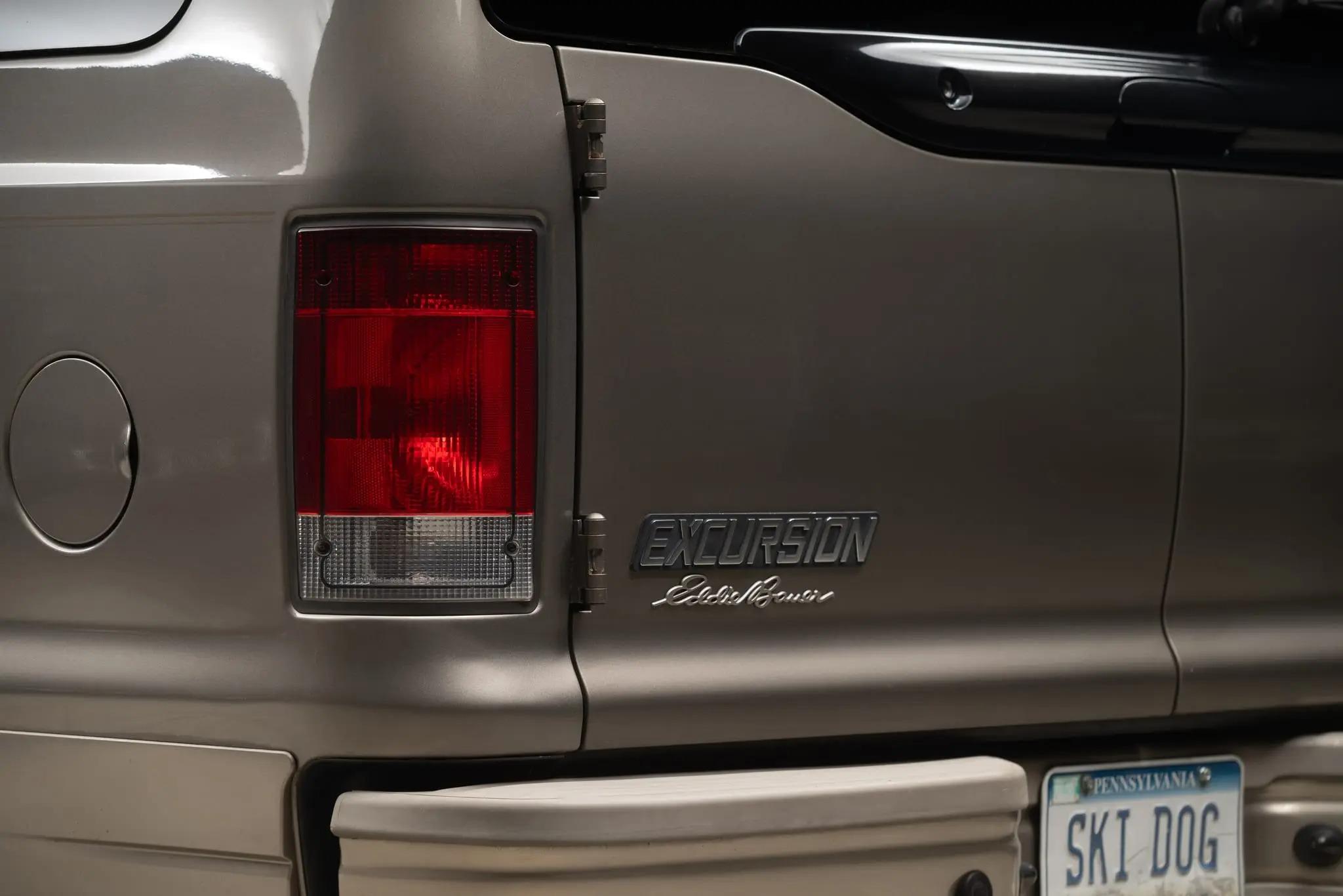 2005 Ford Excursion Eddie Bauer Power Stroke 4×4