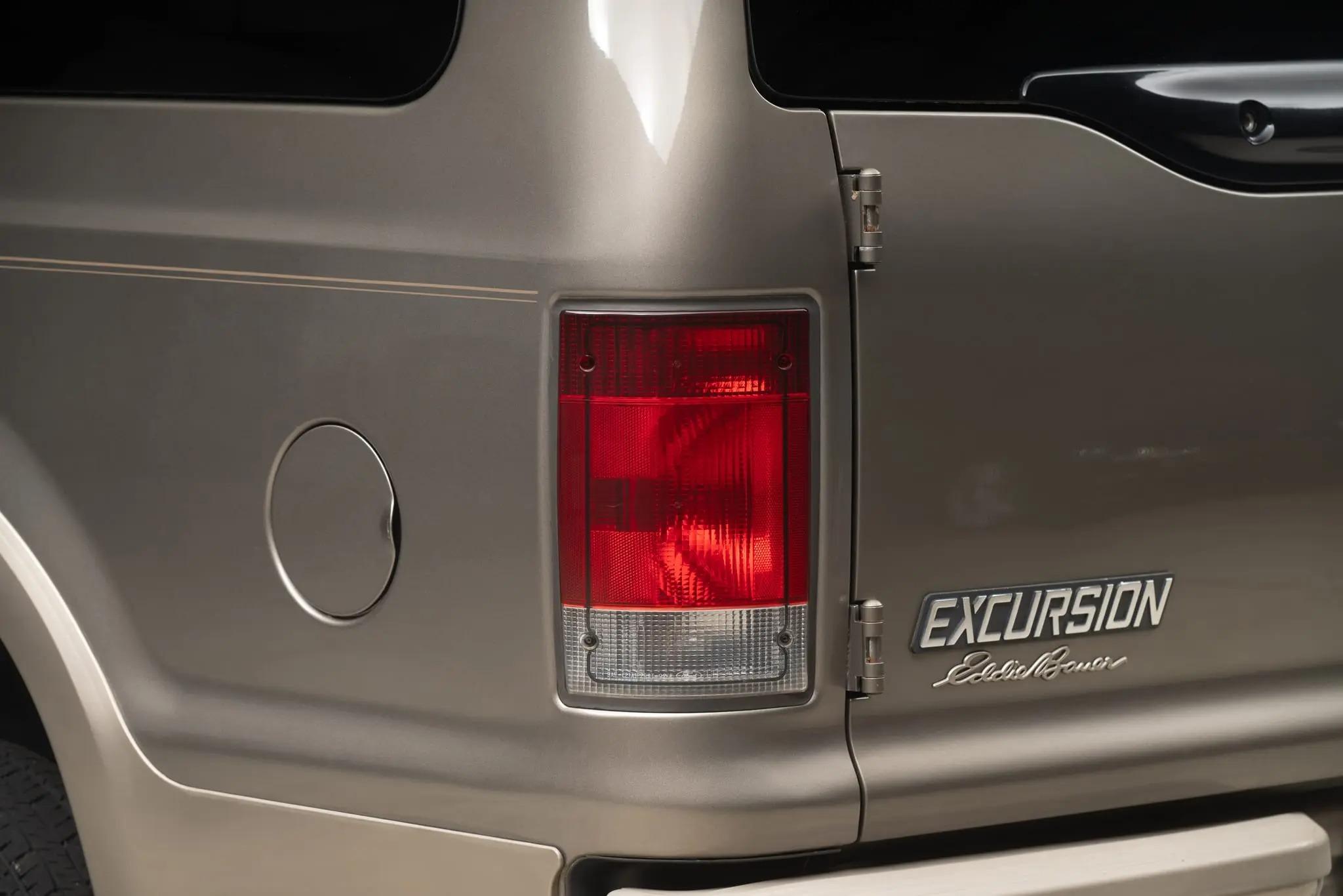 2005 Ford Excursion Eddie Bauer Power Stroke 4×4