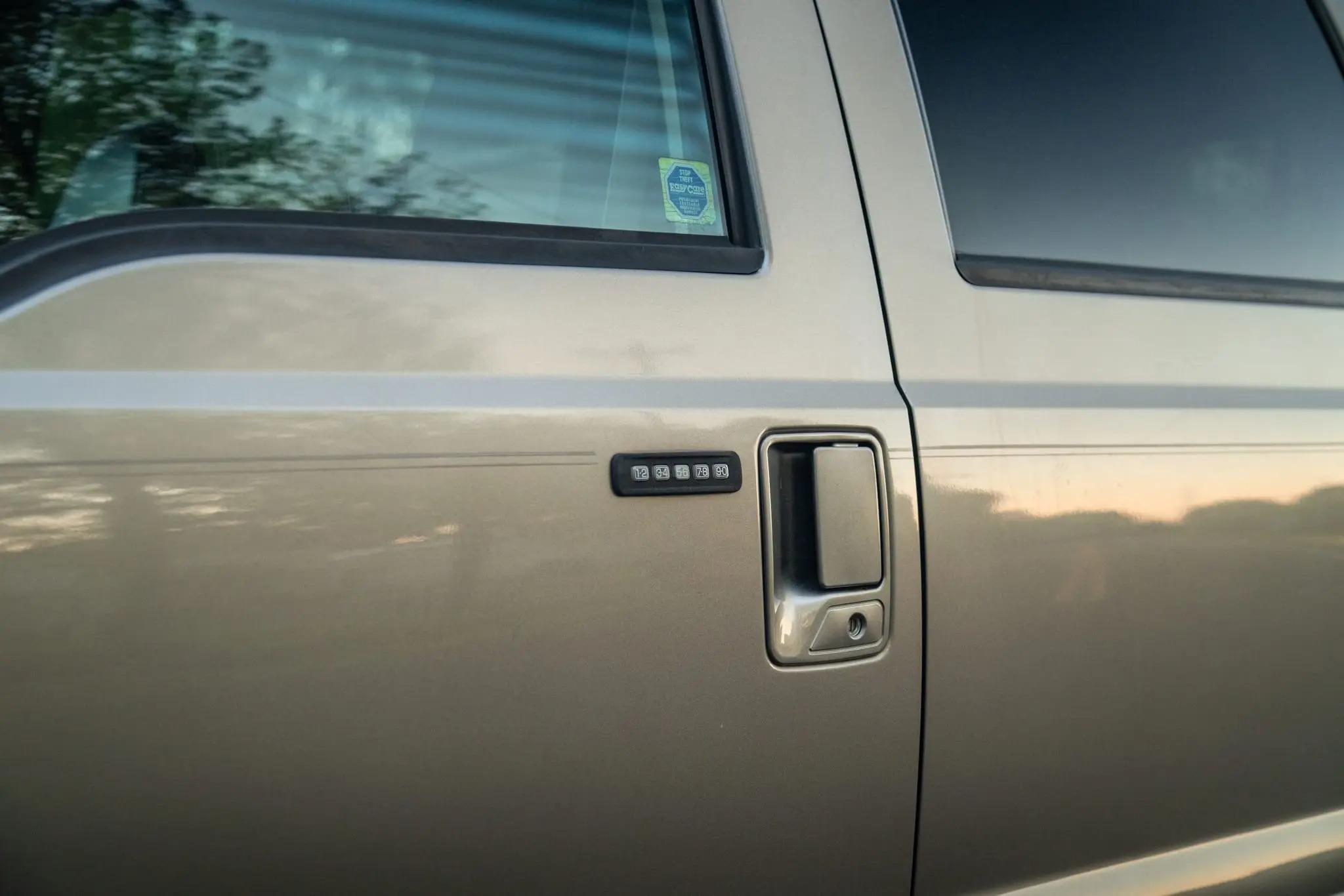 2005 Ford Excursion Eddie Bauer Power Stroke 4×4