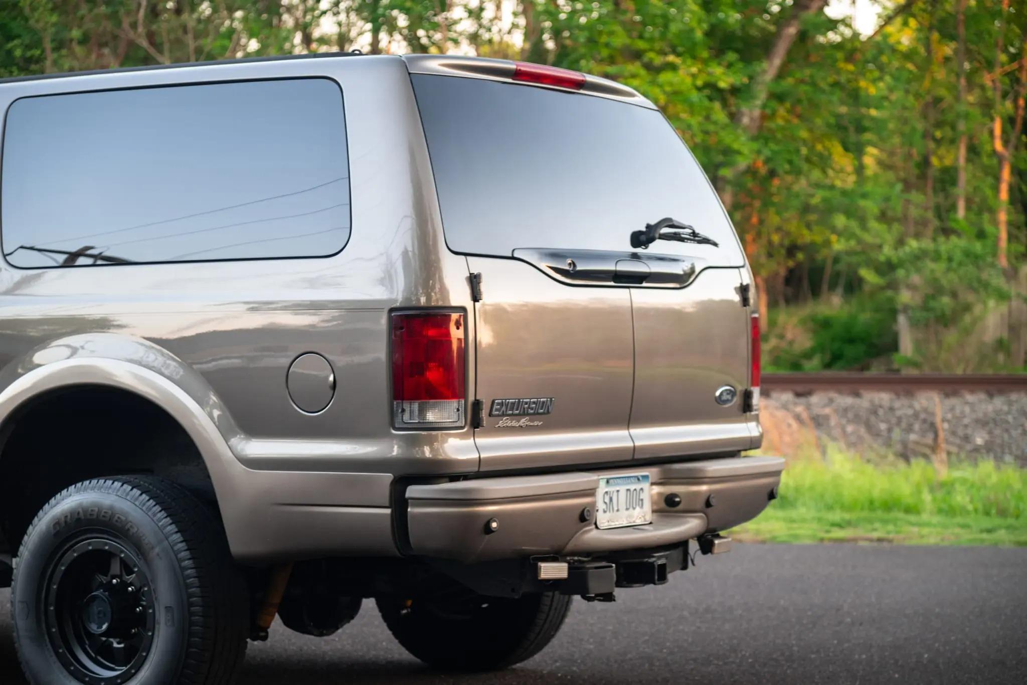 2005 Ford Excursion Eddie Bauer Power Stroke 4×4