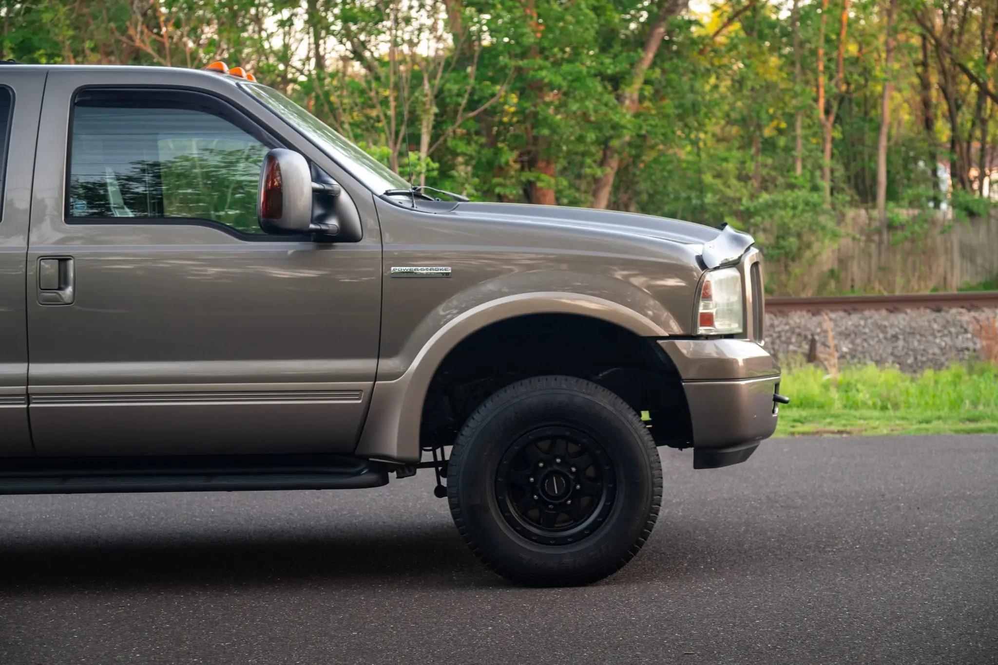 2005 Ford Excursion Eddie Bauer Power Stroke 4×4