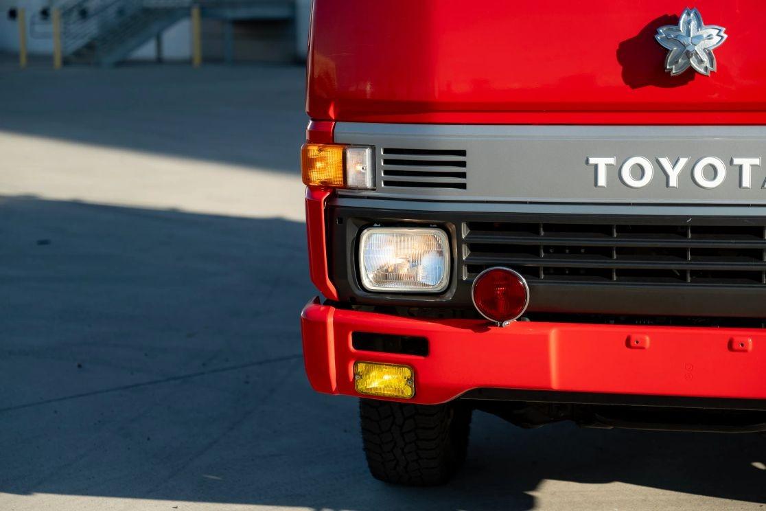 1991 Toyota HiAce Fire Truck