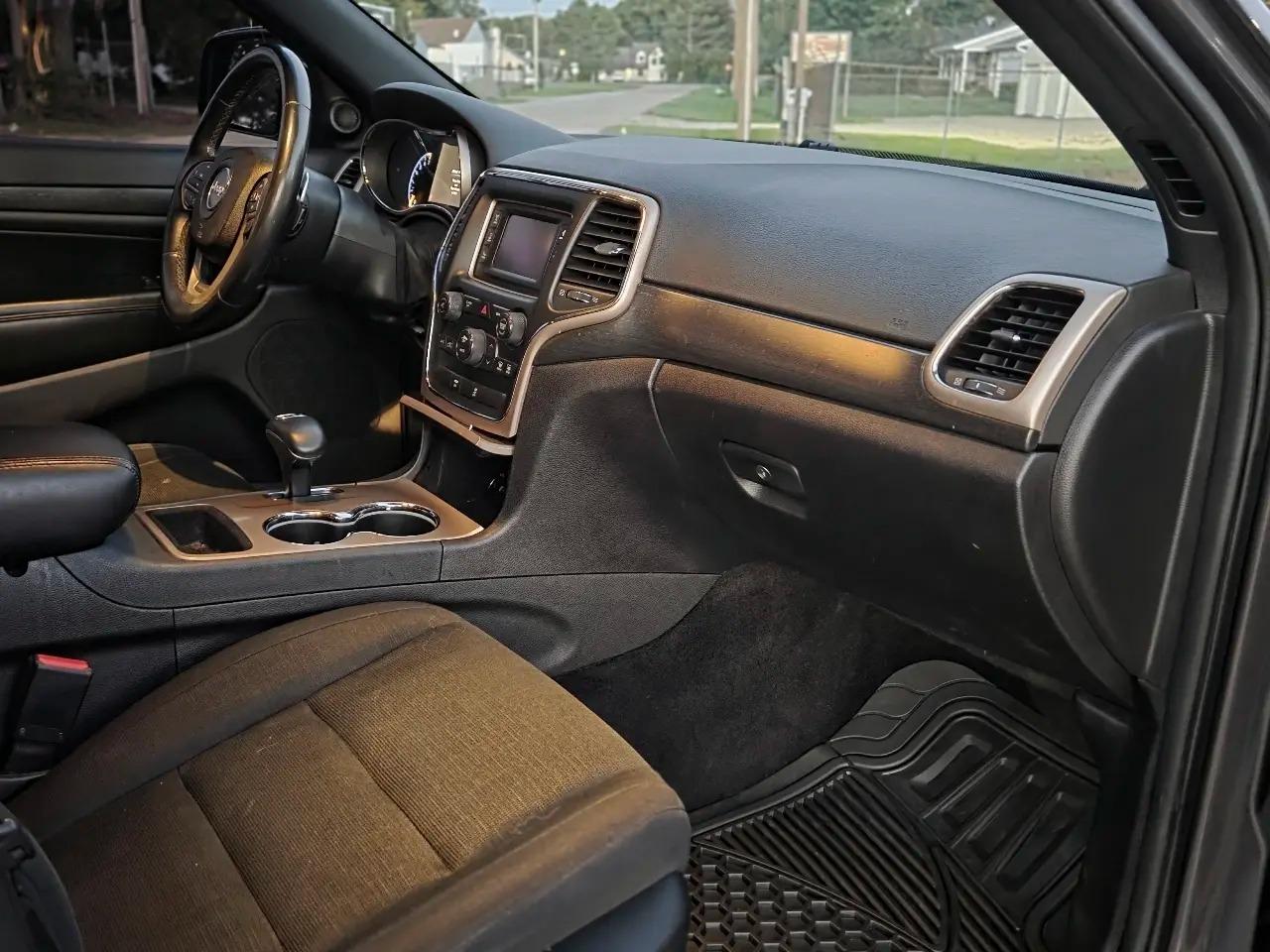 2015 Jeep Grand Cherokee Laredo