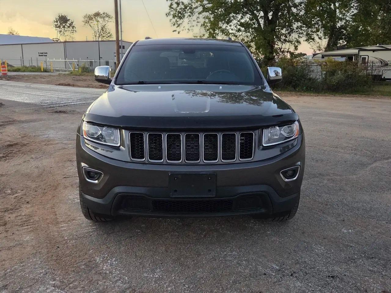 2015 Jeep Grand Cherokee Laredo - 4