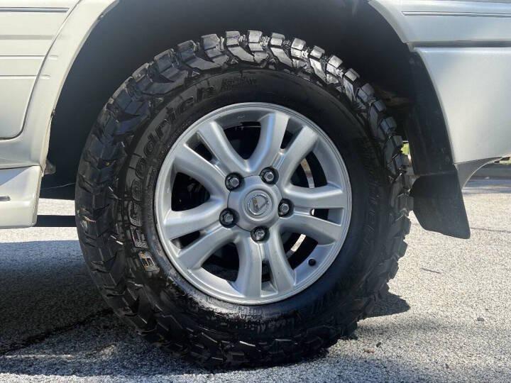 2005 Lexus LX 470