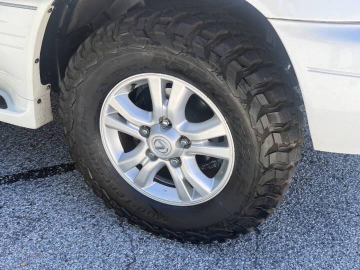 2005 Lexus LX 470