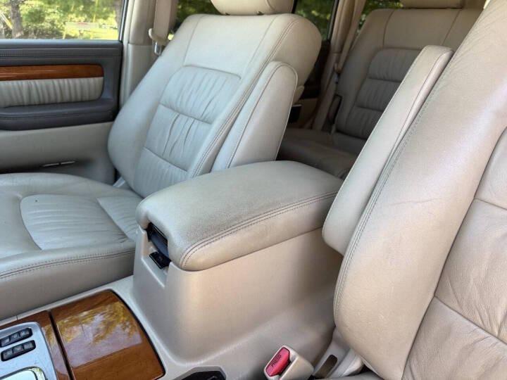 2005 Lexus LX 470