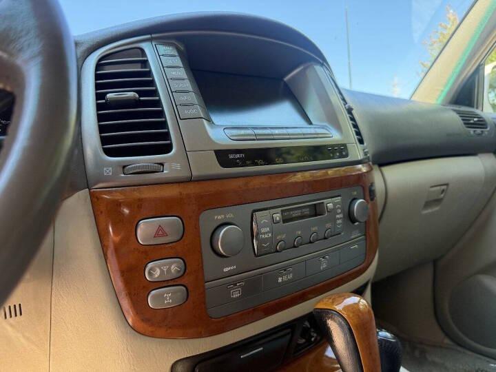 2005 Lexus LX 470