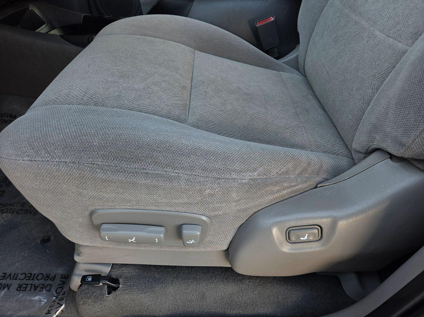 2003 Toyota Sequoia SR5