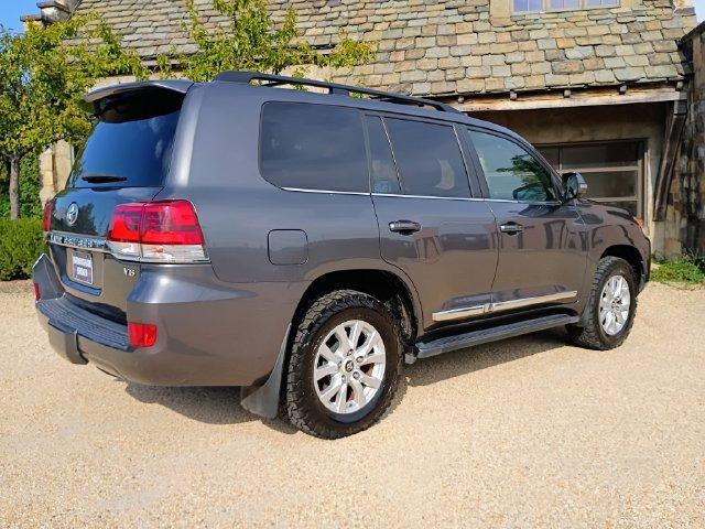 2019 Toyota Land Cruiser