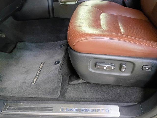 2019 Toyota Land Cruiser