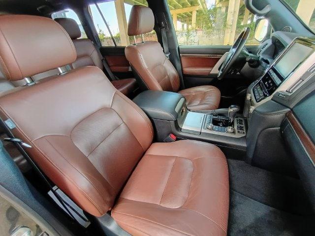 2019 Toyota Land Cruiser