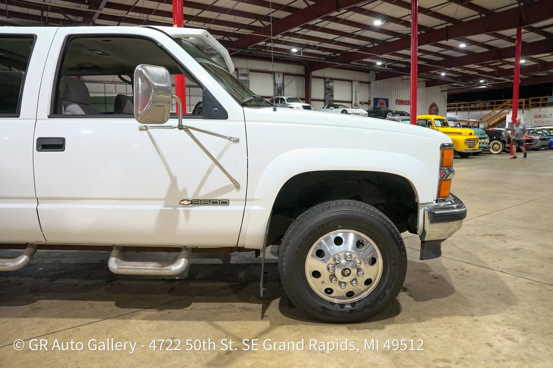 1996 Chevrolet Silverado K3500 4X4 Crew Cab