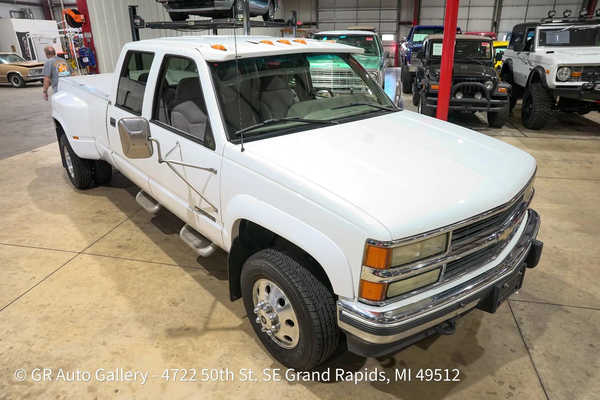 1996 Chevrolet Silverado K3500 4X4 Crew Cab