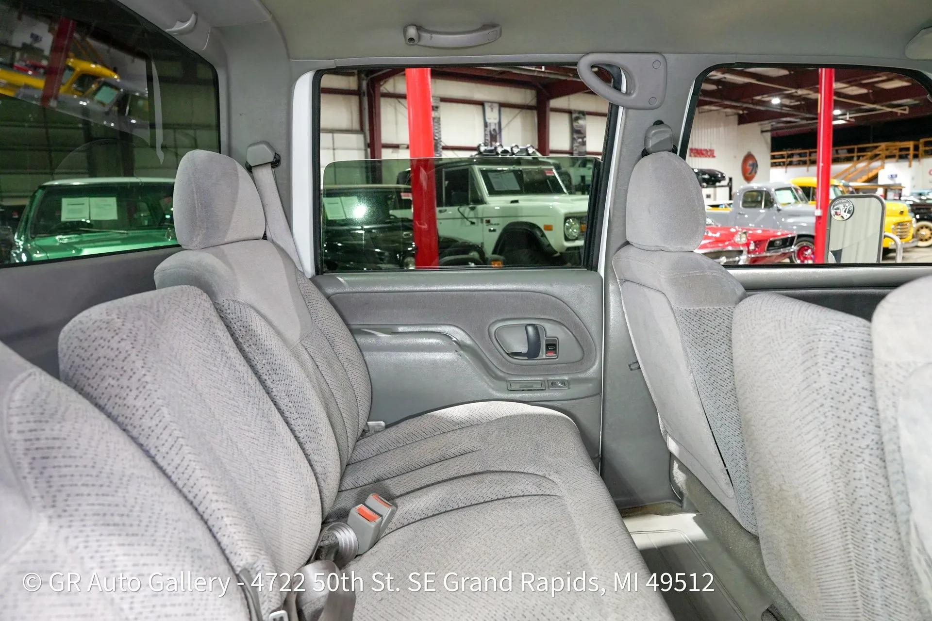 1996 Chevrolet Silverado K3500 4X4 Crew Cab