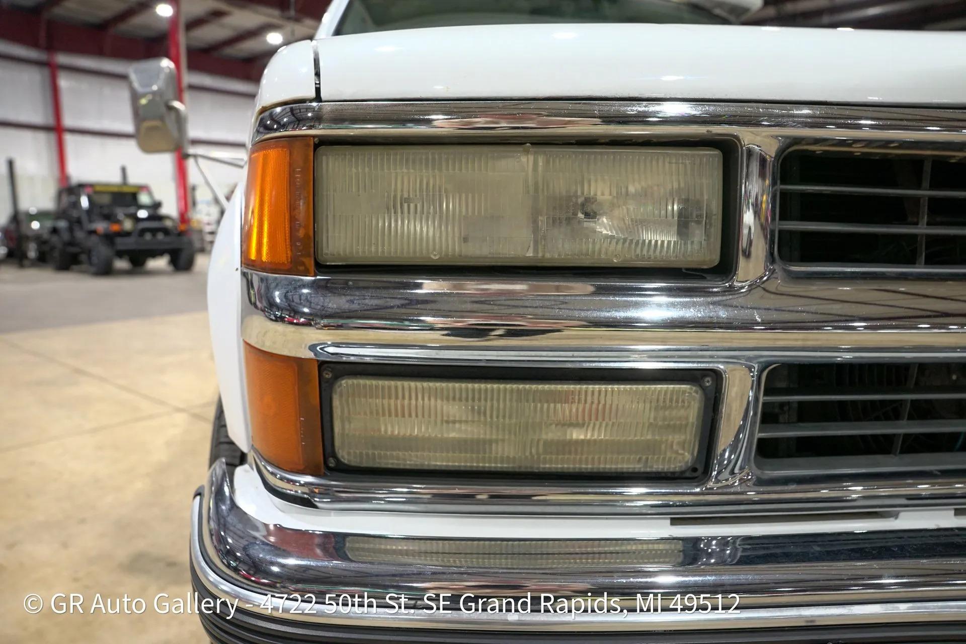 1996 Chevrolet Silverado K3500 4X4 Crew Cab