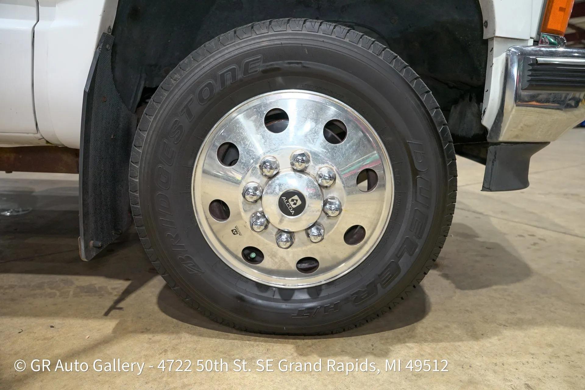 1996 Chevrolet Silverado K3500 4X4 Crew Cab