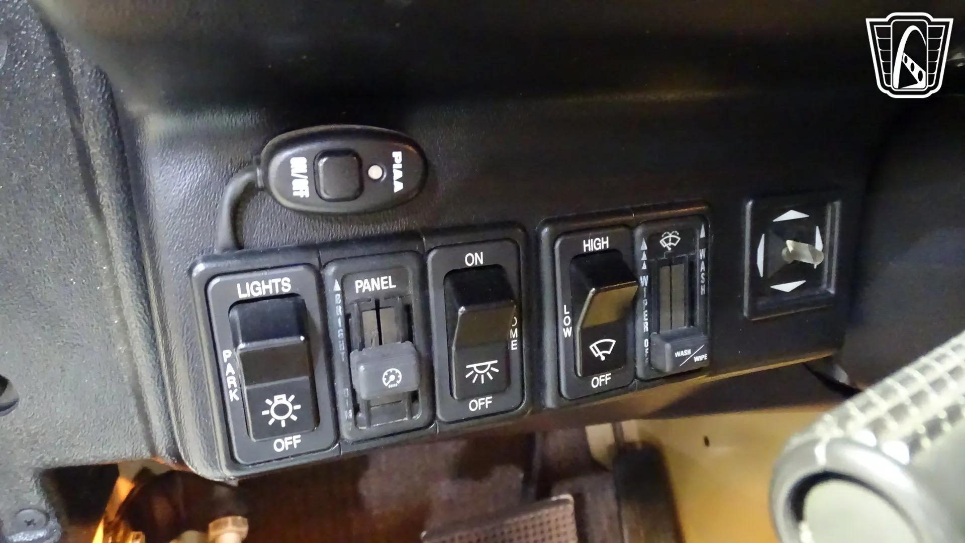 2001 Am General Hummer H1