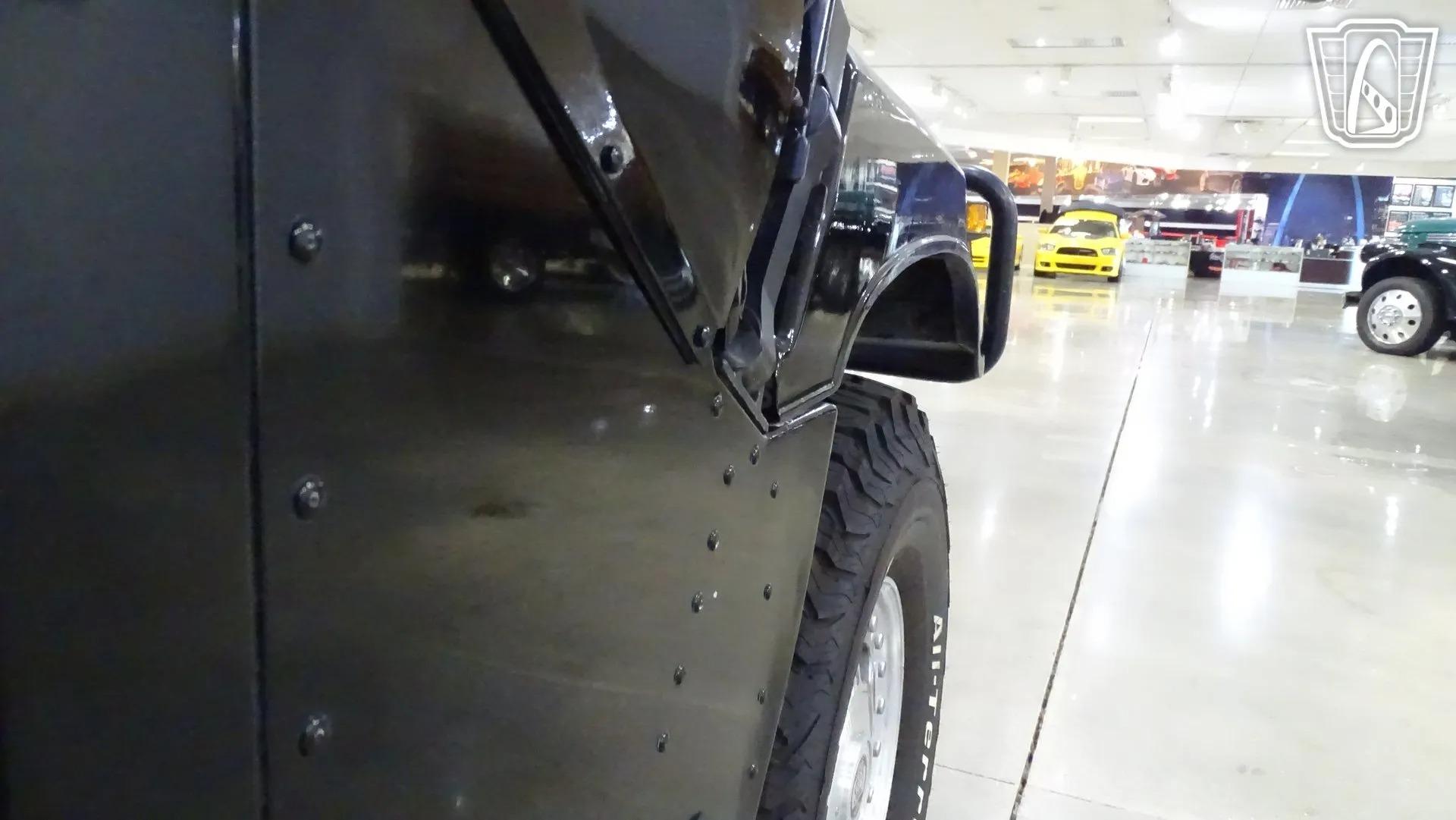 2001 Am General Hummer H1