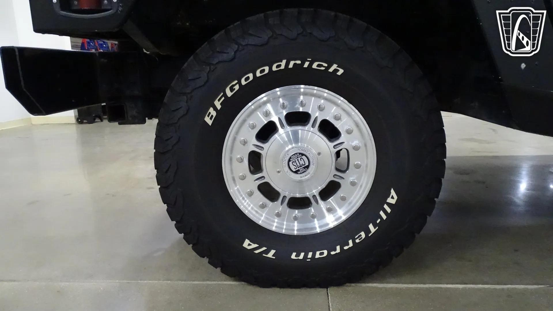2001 Am General Hummer H1