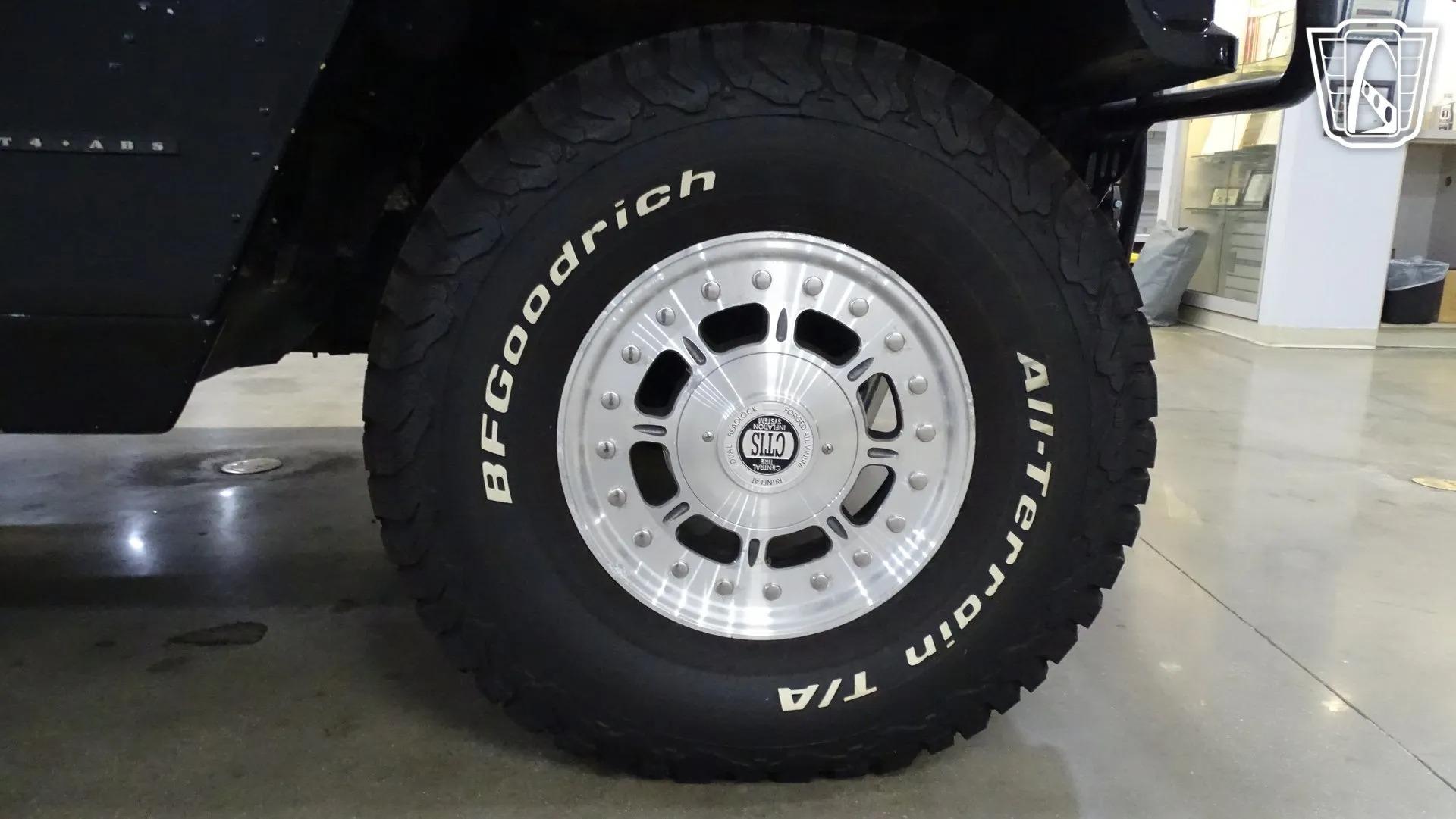 2001 Am General Hummer H1