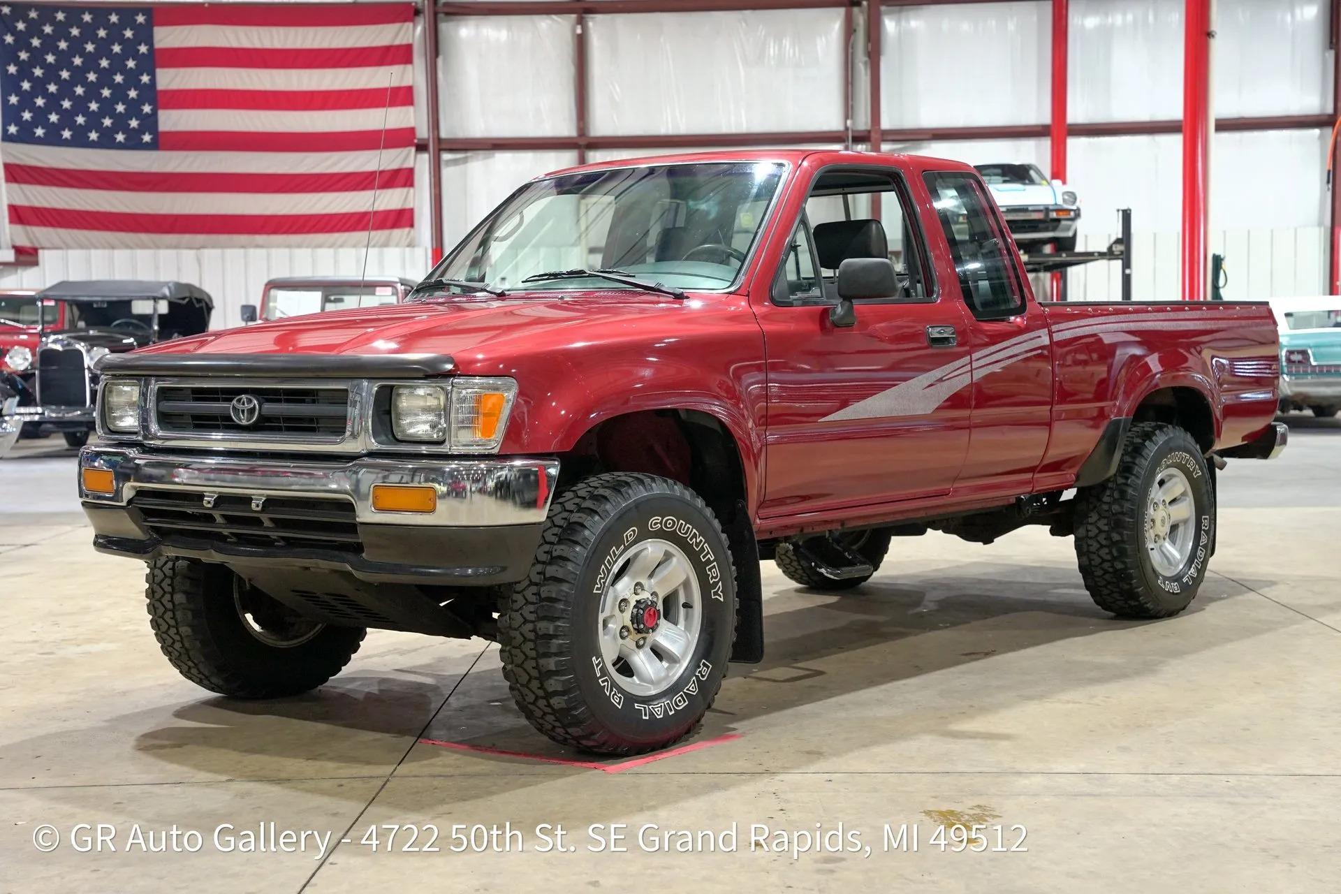 1993 Toyota Pickup Deluxe - 2