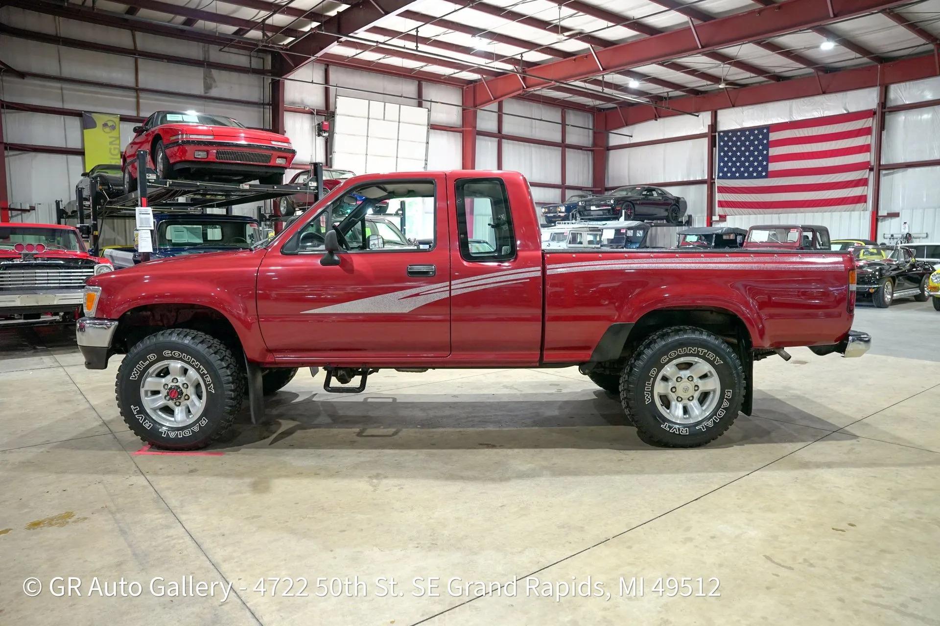 1993 Toyota Pickup Deluxe - 4