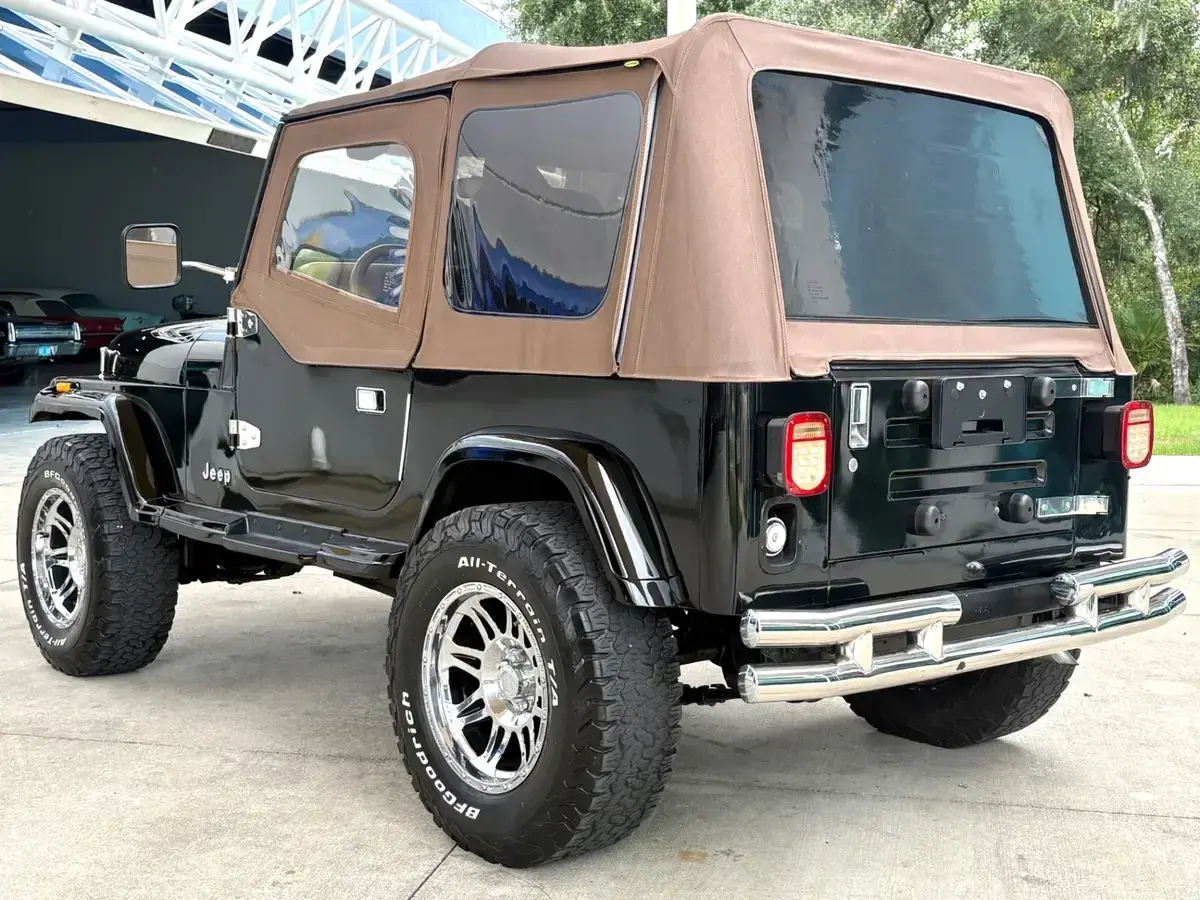 1989 Jeep Wrangler Laredo