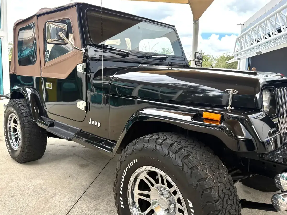 1989 Jeep Wrangler Laredo