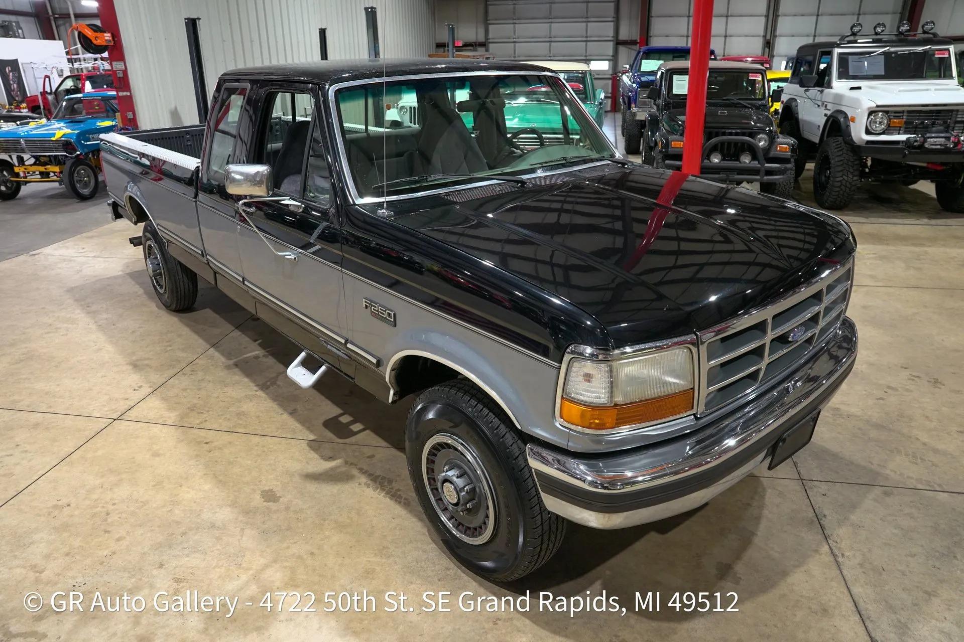 1994 Ford F-250 XLT - 2